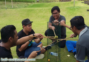 Team Building di Bebek Mebaris