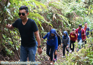 Treeking di Hutan Dasong