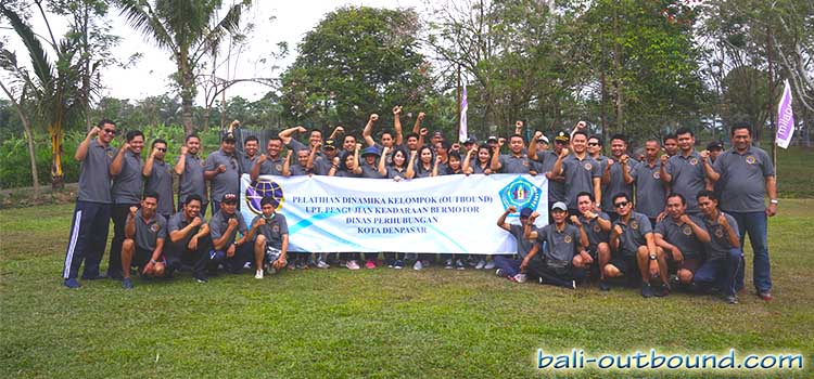 5 manfaat aktivitas outbound team building