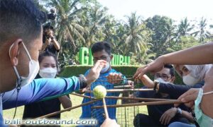 Bersepeda sambil ngopi di Tegalalang