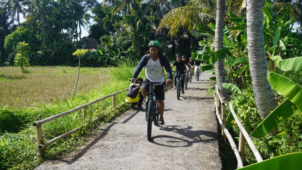 5 Lokasi Wisata Bersepeda yang Indah di Bali