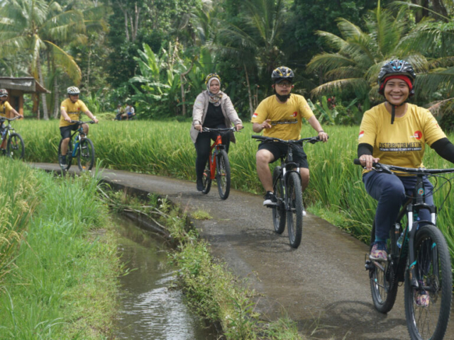 bersepeda di Ubud
