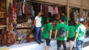 Amazing Race - Berbelanja di Pasar Seni