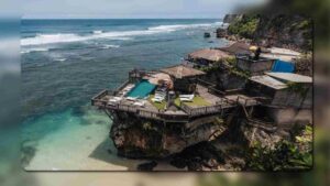 Suluban Beach