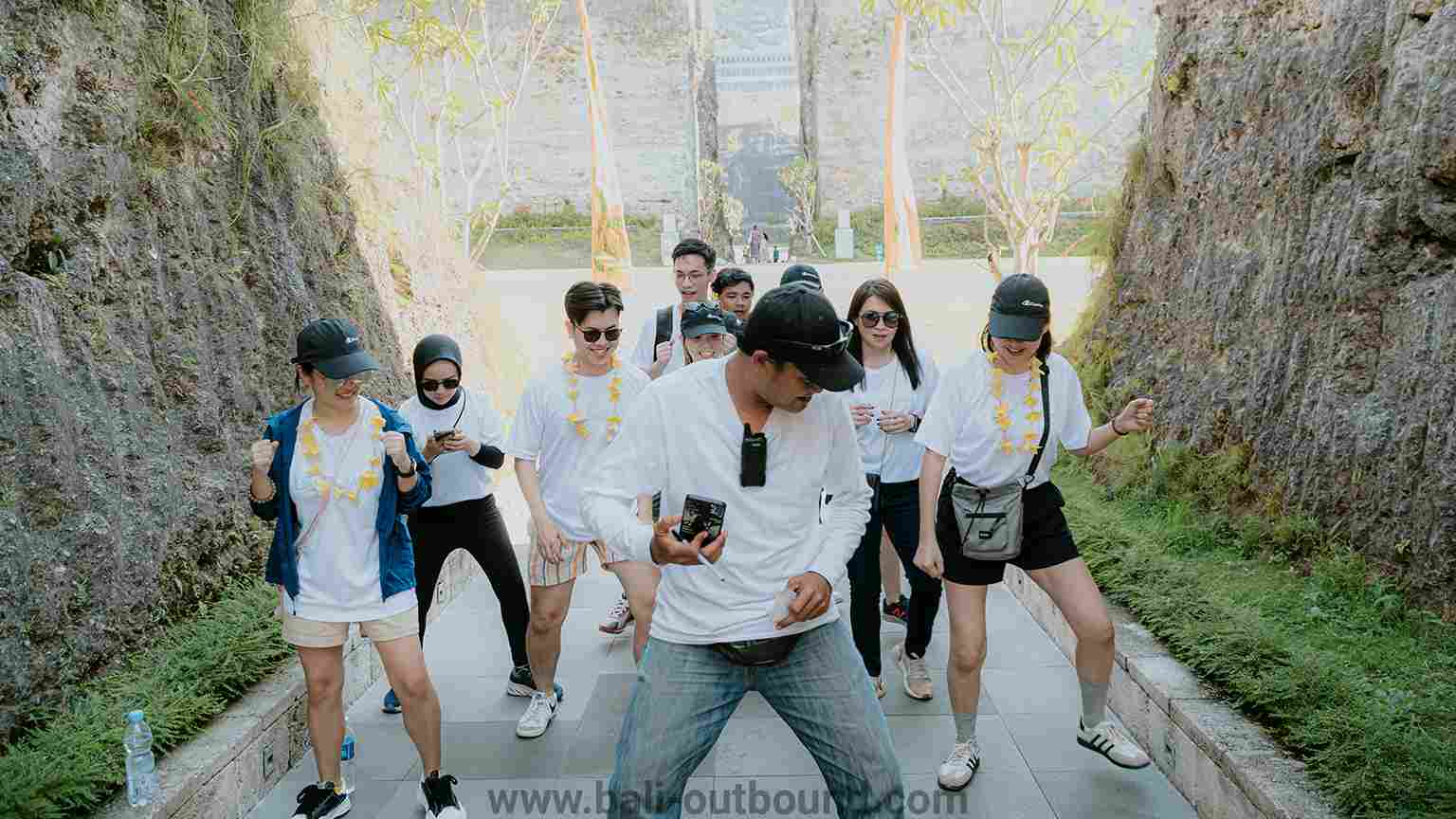 Amazing Race - Nari