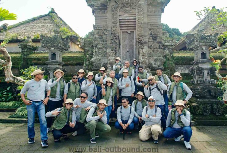 Gathering outbound perusahaan di Desa Penglipuran Bali dengan nuansa budaya lokal