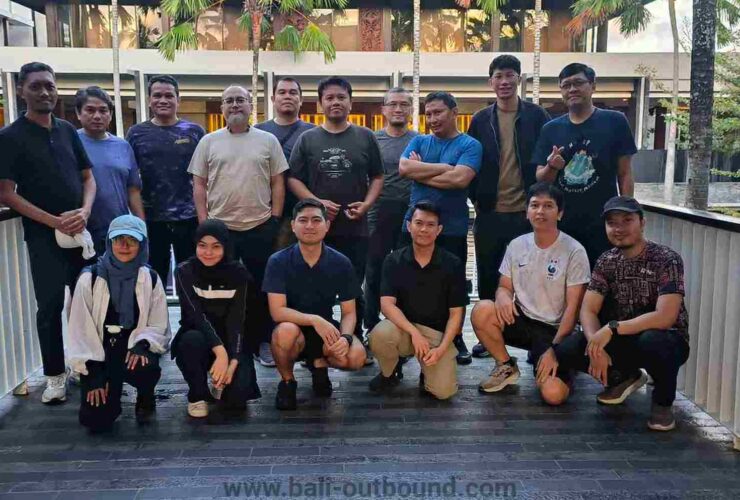 Jalur sepeda rindang di kawasan ITDC Nusa Dua Bali