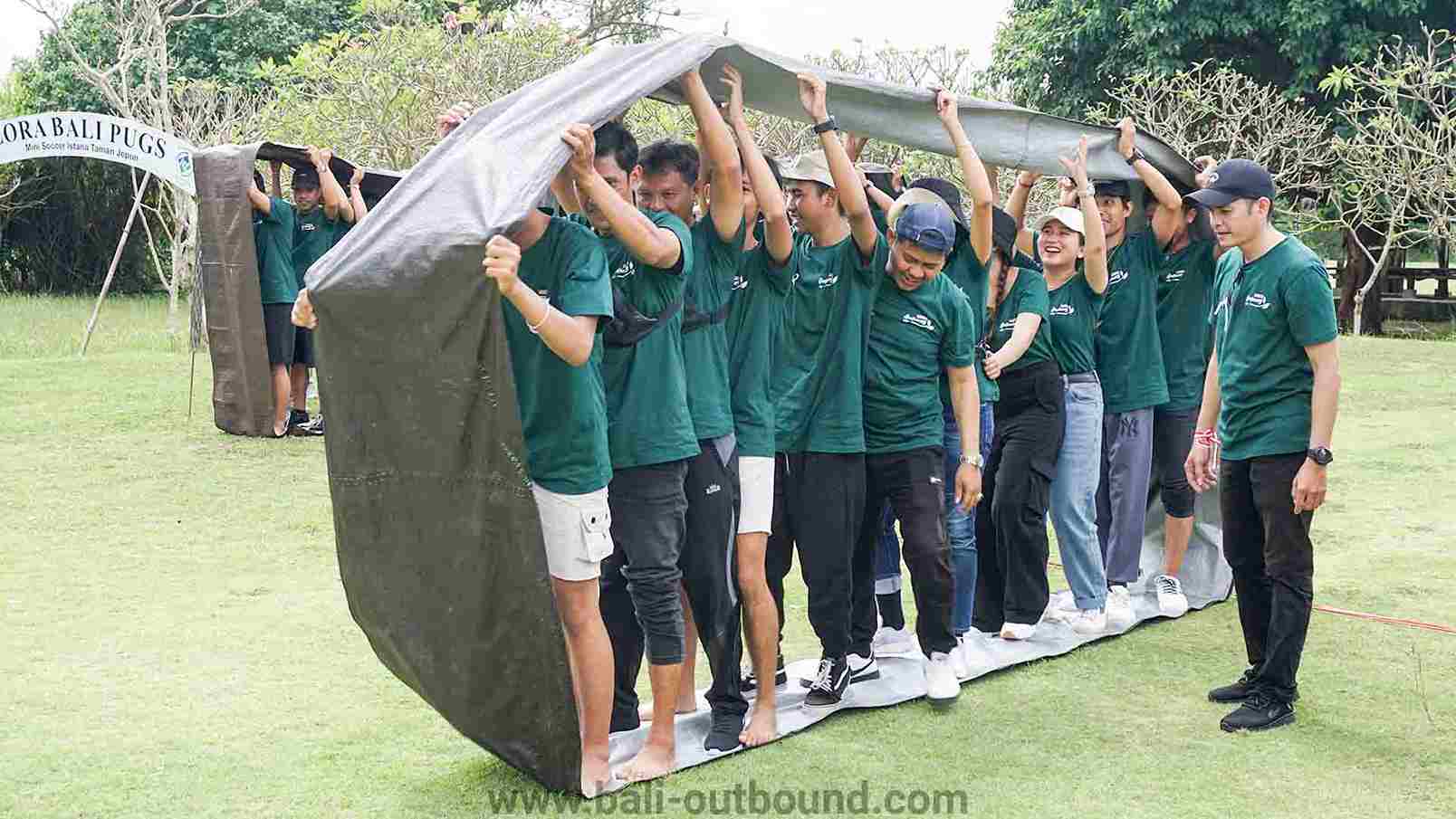 bali capacity building rolling carpet team building