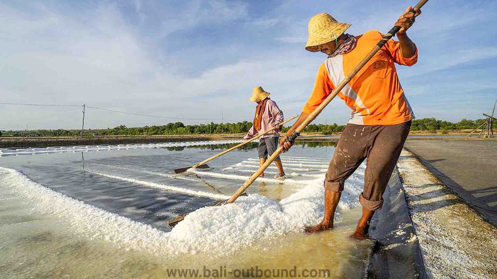 Pembuatan Garam Kusamba