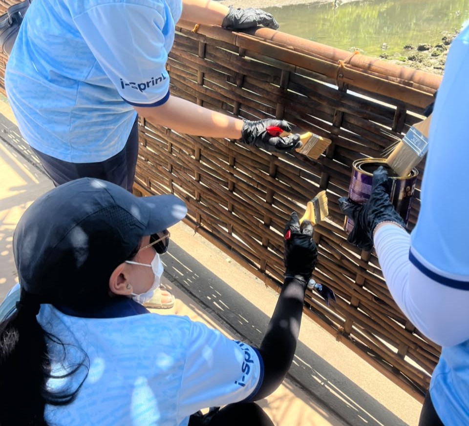 CSR Service jembatan di muntig siokan
