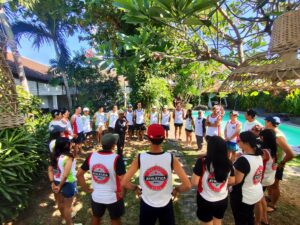 Kegiatan outbound perusahaan di Bali untuk membangun kekompakan tim