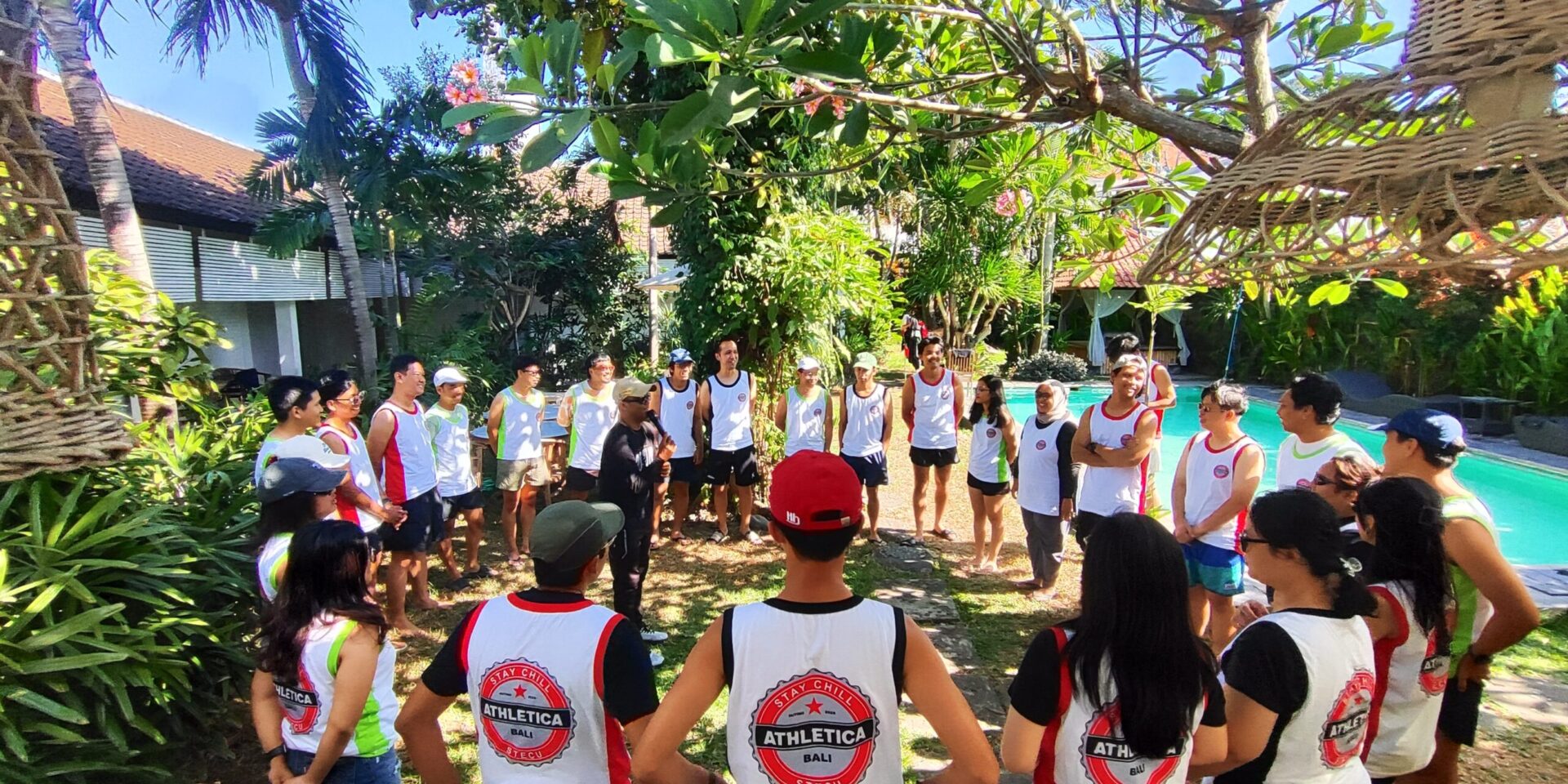 Kegiatan outbound perusahaan di Bali untuk membangun kekompakan tim