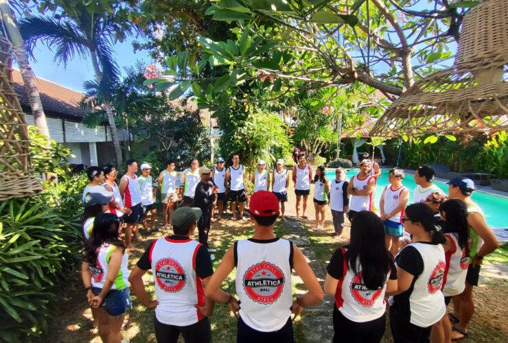Kegiatan outbound perusahaan di Bali untuk membangun kekompakan tim